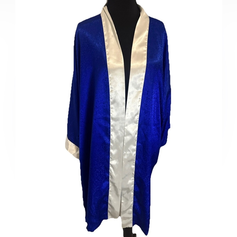 Kimono Style Vintage Victoria’s Secret Elegant Blue and Cream Robe One Size